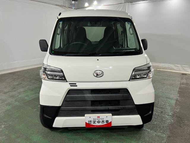 ハイゼットカーゴデラックスSAIII 走行102962キロ/FMAMラジオ1年保証距離無制限 走行距離102962キロ FMAMラジオ 純正マット 助手席エアバッグ クリアランスソナー オートライト LEDヘッドランプ アイドリングストップ 両側スライドドア(埼玉県)の中古車
