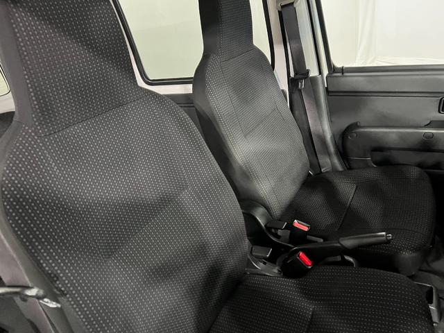 ハイゼットカーゴデラックスSAIII 走行102962キロ/FMAMラジオ1年保証距離無制限 走行距離102962キロ FMAMラジオ 純正マット 助手席エアバッグ クリアランスソナー オートライト LEDヘッドランプ アイドリングストップ 両側スライドドア(埼玉県)の中古車