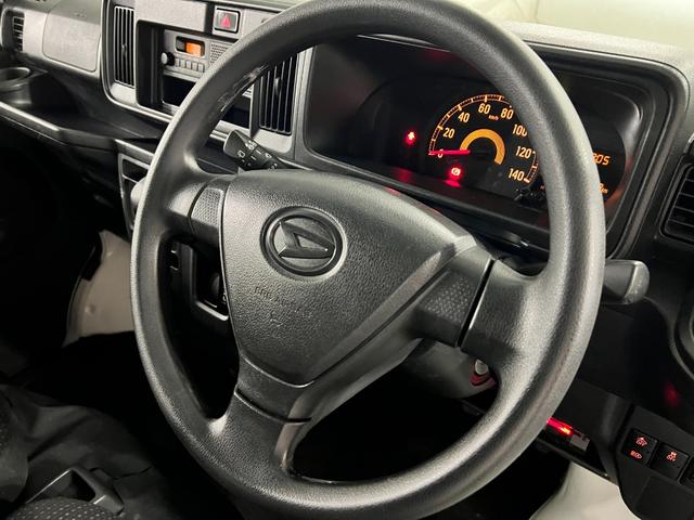 ハイゼットカーゴデラックスSAIII 走行102962キロ/FMAMラジオ1年保証距離無制限 走行距離102962キロ FMAMラジオ 純正マット 助手席エアバッグ クリアランスソナー オートライト LEDヘッドランプ アイドリングストップ 両側スライドドア(埼玉県)の中古車