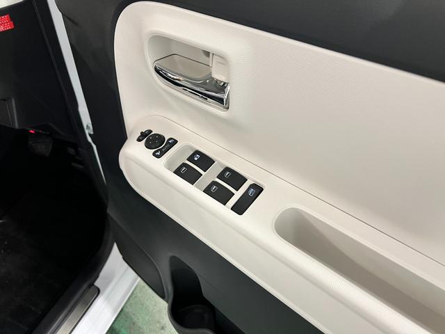 ムーヴキャンバスストライプスG 走行45234キロ/純正ナビ/ドラレコ1年保証距離無制限 走行距離45234キロ 純正フルセグナビ パノラマモニター ドラレコ 純正マット サイドエアバッグ LEDヘッドランプ アイドリングストップ シートヒーター 両側電動スライドドア(埼玉県)の中古車