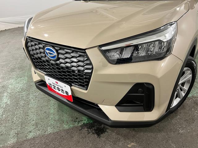 ロッキーＸ　ＨＥＶ　走行４７８３キロ／ＬＥＤヘッドランプ／純正マット１年保証距離無制限　走行距離４７８３キロ　純正マット　サイドエアバッグ　ＬＥＤヘッドランプ　オート格納式ドアミラー　電動パーキングブレーキ（埼玉県）の中古車