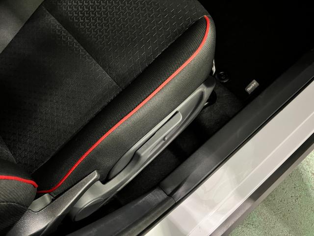 ロッキーX HEV 走行2816キロ/社用車/クリアランスソナー1年保証・走行距離無制限 サイドエアバック クリアランスソナー オートマチックハイビーム オートライト LEDヘッドライト シートヒーター(埼玉県)の中古車