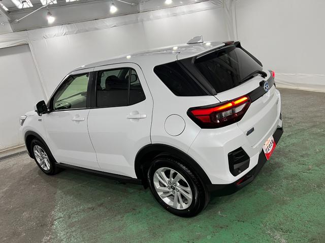 ロッキーX HEV 走行2816キロ/社用車/クリアランスソナー1年保証・走行距離無制限 サイドエアバック クリアランスソナー オートマチックハイビーム オートライト LEDヘッドライト シートヒーター(埼玉県)の中古車