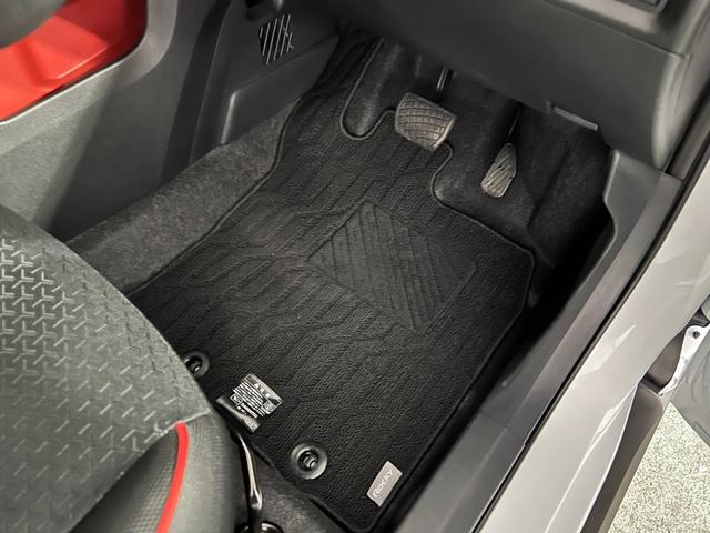ロッキーX HEV 走行2816キロ/社用車/クリアランスソナー1年保証・走行距離無制限 サイドエアバック クリアランスソナー オートマチックハイビーム オートライト LEDヘッドライト シートヒーター(埼玉県)の中古車