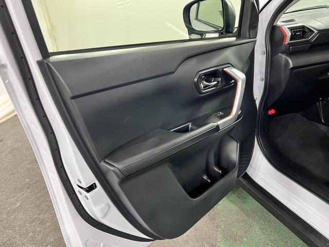 ロッキーX HEV 走行2816キロ/社用車/クリアランスソナー1年保証・走行距離無制限 サイドエアバック クリアランスソナー オートマチックハイビーム オートライト LEDヘッドライト シートヒーター(埼玉県)の中古車