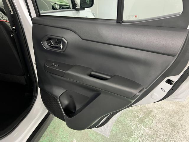 ロッキーX HEV 走行2816キロ/社用車/クリアランスソナー1年保証・走行距離無制限 サイドエアバック クリアランスソナー オートマチックハイビーム オートライト LEDヘッドライト シートヒーター(埼玉県)の中古車