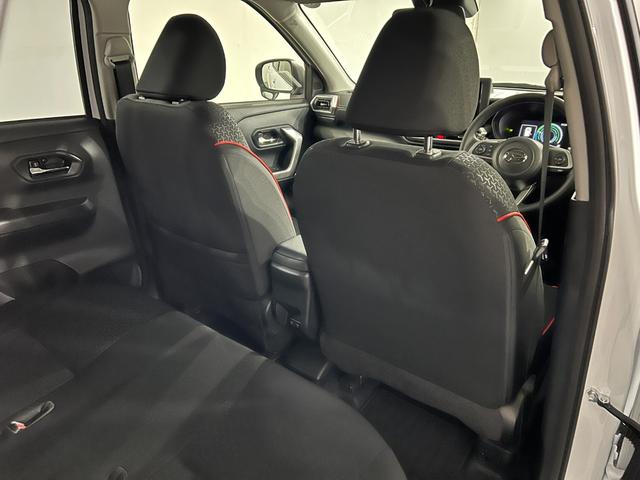 ロッキーX HEV 走行2816キロ/社用車/クリアランスソナー1年保証・走行距離無制限 サイドエアバック クリアランスソナー オートマチックハイビーム オートライト LEDヘッドライト シートヒーター(埼玉県)の中古車