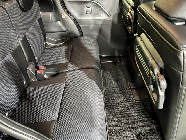 タントカスタムＲＳリミテッド　走行５８３３キロ／ＬＥＤヘッドランプ１年保証距離無制限　走行距離５８３３キロ　純正マット　サイドエアバッグ　ＬＥＤヘッドランプ　アイドリングストップ　シートヒーター　両側電動スライドドア　オート格納式ドアミラー　電動パーキングブレーキ（埼玉県）の中古車