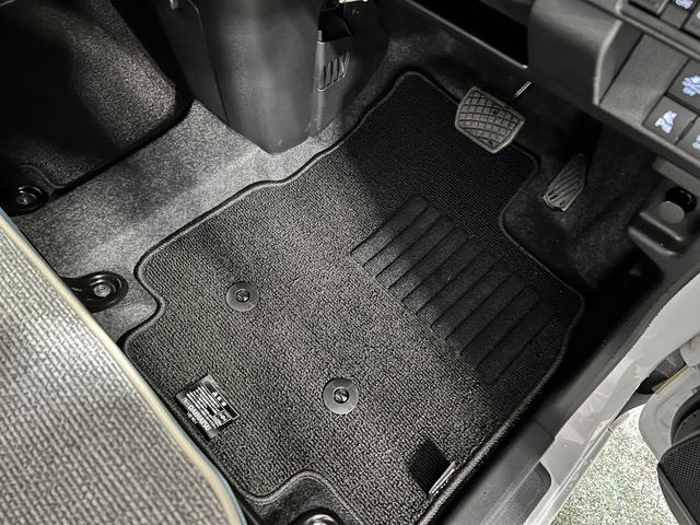ムーヴキャンバスストライプスG 走行18キロ/LEDヘッドランプ/純正マット1年保証距離無制限 走行距離18キロ 純正マット サイドエアバッグ LEDヘッドランプ アイドリングストップ シートヒーター 両側電動スライドドア オート格納式ドアミラー 電動パーキングブレーキ(埼玉県)の中古車