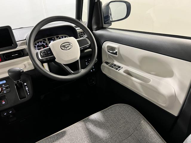 ムーヴキャンバスストライプスG 走行18キロ/LEDヘッドランプ/純正マット1年保証距離無制限 走行距離18キロ 純正マット サイドエアバッグ LEDヘッドランプ アイドリングストップ シートヒーター 両側電動スライドドア オート格納式ドアミラー 電動パーキングブレーキ(埼玉県)の中古車