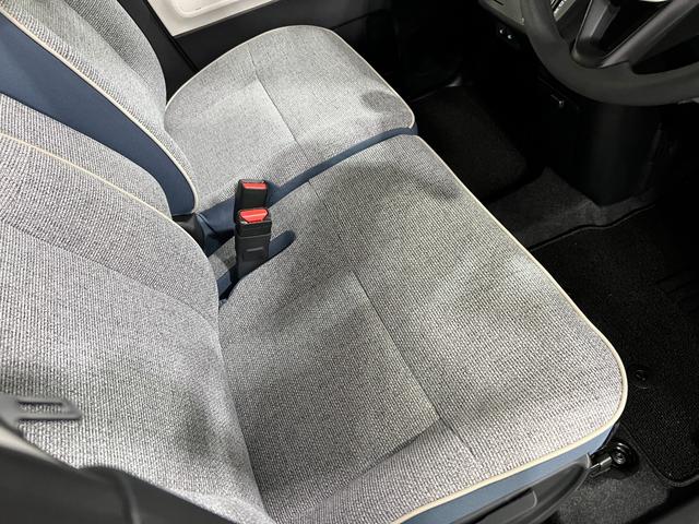 ムーヴキャンバスストライプスG 走行18キロ/LEDヘッドランプ/純正マット1年保証距離無制限 走行距離18キロ 純正マット サイドエアバッグ LEDヘッドランプ アイドリングストップ シートヒーター 両側電動スライドドア オート格納式ドアミラー 電動パーキングブレーキ(埼玉県)の中古車