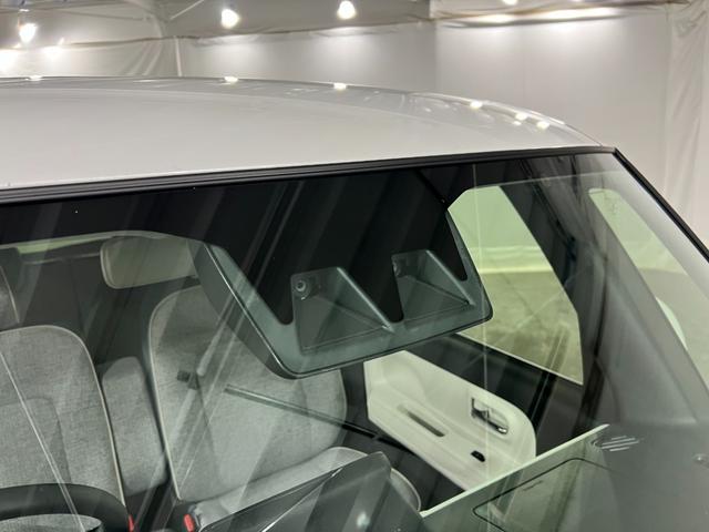 ムーヴキャンバスストライプスG 走行18キロ/LEDヘッドランプ/純正マット1年保証距離無制限 走行距離18キロ 純正マット サイドエアバッグ LEDヘッドランプ アイドリングストップ シートヒーター 両側電動スライドドア オート格納式ドアミラー 電動パーキングブレーキ(埼玉県)の中古車