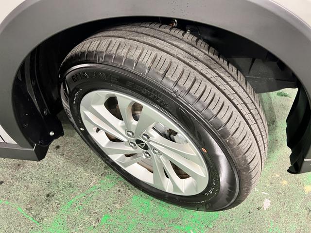 ロッキーX HEV 走行1352キロ/LEDヘッドランプ/純正マット1年保証距離無制限 走行距離1352キロ 純正マット サイドエアバッグ クリアランスソナー オートライト LEDヘッドランプ オート格納式ドアミラー 電動パーキングブレーキ(埼玉県)の中古車