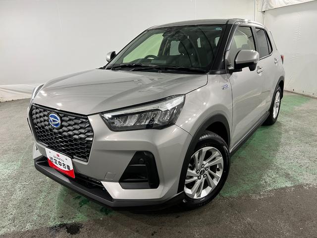 ロッキーX HEV 走行1352キロ/LEDヘッドランプ/純正マット1年保証距離無制限 走行距離1352キロ 純正マット サイドエアバッグ クリアランスソナー オートライト LEDヘッドランプ オート格納式ドアミラー 電動パーキングブレーキ(埼玉県)の中古車