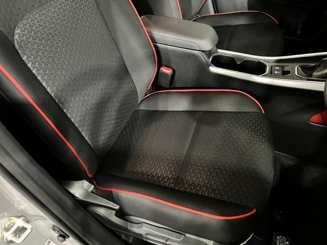 ロッキーX HEV 走行1352キロ/LEDヘッドランプ/純正マット1年保証距離無制限 走行距離1352キロ 純正マット サイドエアバッグ クリアランスソナー オートライト LEDヘッドランプ オート格納式ドアミラー 電動パーキングブレーキ(埼玉県)の中古車