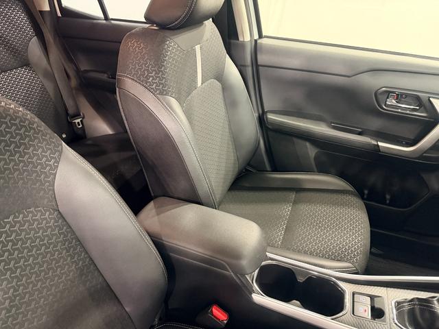 ロッキープレミアムＧ　走行１０２６４キロ／車検整備付１年保証・走行距離無制限　サイドエアバック　クリアランスソナー　オートマチックハイビーム　オートライト　ＬＥＤヘッドライト　シートヒーター（埼玉県）の中古車