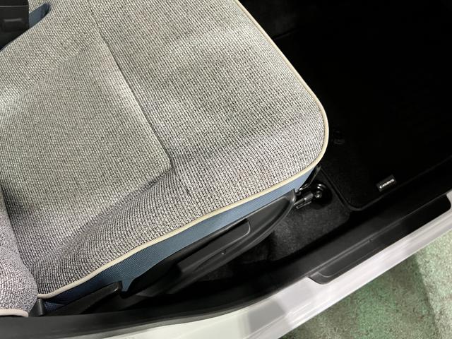 ムーヴキャンバスストライプスＧ　走行３６４３キロ／ＬＥＤヘッドランプ／マット１年保証距離無制限　走行距離３６４３キロ　純正マット　サイドエアバッグ　ＬＥＤヘッドランプ　アイドリングストップ　シートヒーター　両側電動スライドドア　オート格納式ドアミラー　電動パーキングブレーキ（埼玉県）の中古車