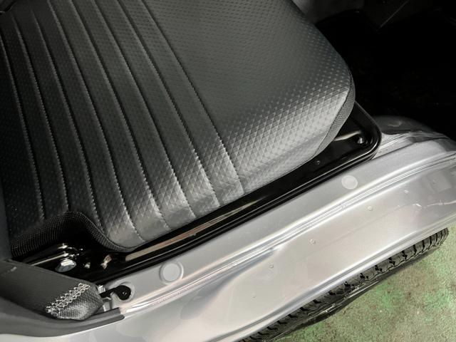 ハイゼットトラックスタンダード　走行１８キロ／クリアランスソナー１年保証距離無制限　走行距離１８キロ　ＦＭＡＭラジオ　純正フロアマット　クリアランスソナー　オートライト　アイドリングストップ　マニュアルエアコン（埼玉県）の中古車