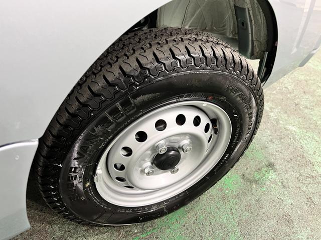 ハイゼットトラックスタンダード　走行１８キロ／クリアランスソナー１年保証距離無制限　走行距離１８キロ　ＦＭＡＭラジオ　純正フロアマット　クリアランスソナー　オートライト　アイドリングストップ　マニュアルエアコン（埼玉県）の中古車