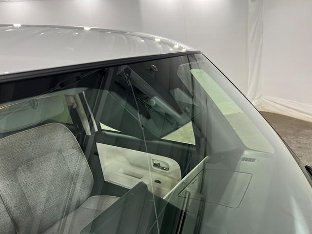 ムーヴキャンバスストライプスＧ　走行２４７４キロ／社用車／クリアランスソナー１年保証・走行距離無制限　サイドエアバック　クリアランスソナー　オートマチックハイビーム　オートライト　ＬＥＤヘッドライト　ベンチシート　シートヒーター　両側電動スライドドア（埼玉県）の中古車