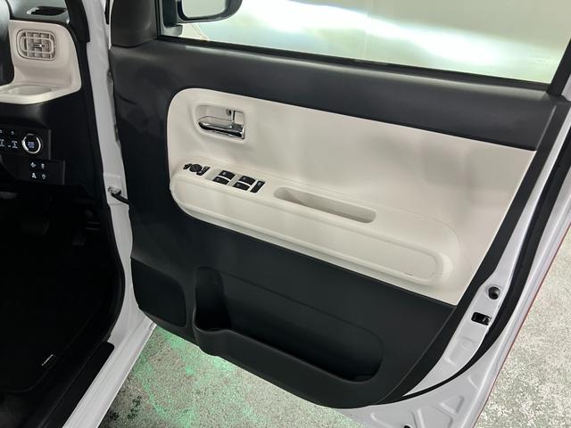 ムーヴキャンバスストライプスＧ　走行２４７４キロ／社用車／クリアランスソナー１年保証・走行距離無制限　サイドエアバック　クリアランスソナー　オートマチックハイビーム　オートライト　ＬＥＤヘッドライト　ベンチシート　シートヒーター　両側電動スライドドア（埼玉県）の中古車
