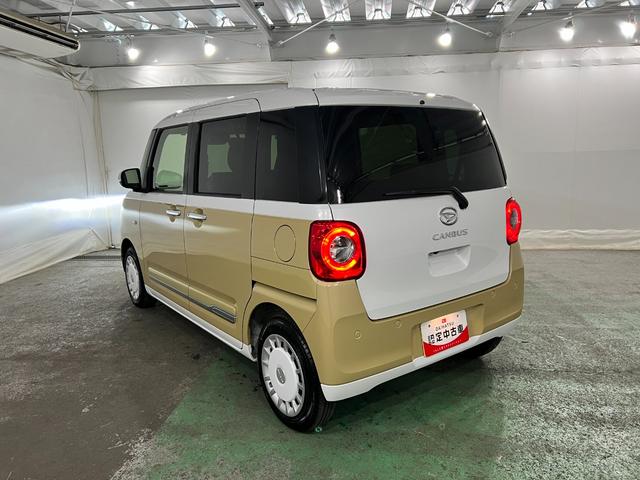 ムーヴキャンバスストライプスＧ　走行２２８４キロ／ＬＥＤヘッドランプ／マット１年保証距離無制限　走行距離２２８４キロ　純正マット　サイドエアバッグ　ＬＥＤヘッドランプ　アイドリングストップ　シートヒーター　両側電動スライドドア　オート格納式ドアミラー　電動パーキングブレーキ（埼玉県）の中古車