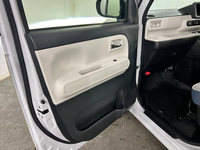 ムーヴキャンバスストライプスＧ　走行２２８４キロ／ＬＥＤヘッドランプ／マット１年保証距離無制限　走行距離２２８４キロ　純正マット　サイドエアバッグ　ＬＥＤヘッドランプ　アイドリングストップ　シートヒーター　両側電動スライドドア　オート格納式ドアミラー　電動パーキングブレーキ（埼玉県）の中古車