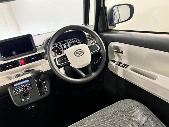 ムーヴキャンバスストライプスＧ　走行２２８４キロ／ＬＥＤヘッドランプ／マット１年保証距離無制限　走行距離２２８４キロ　純正マット　サイドエアバッグ　ＬＥＤヘッドランプ　アイドリングストップ　シートヒーター　両側電動スライドドア　オート格納式ドアミラー　電動パーキングブレーキ（埼玉県）の中古車