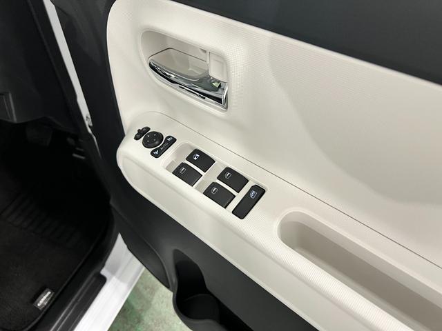ムーヴキャンバスストライプスＧ　走行２２８４キロ／ＬＥＤヘッドランプ／マット１年保証距離無制限　走行距離２２８４キロ　純正マット　サイドエアバッグ　ＬＥＤヘッドランプ　アイドリングストップ　シートヒーター　両側電動スライドドア　オート格納式ドアミラー　電動パーキングブレーキ（埼玉県）の中古車