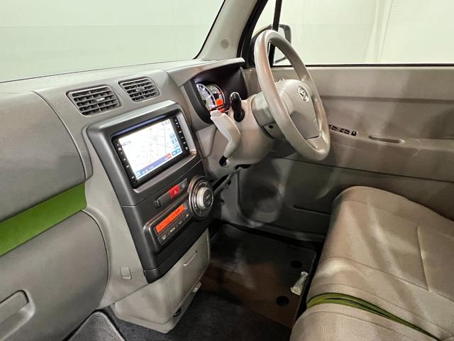 ムーヴコンテＧ　ＮＡＶＩ　走行５８６４２キロ／車検整備付／バックカメラ一年保証・走行距離無制限　ワンセグナビ　バックカメラ　ドラレコ　アイドリングストップ　ベンチシート　助手席エアバック　純正カーペットマット（埼玉県）の中古車