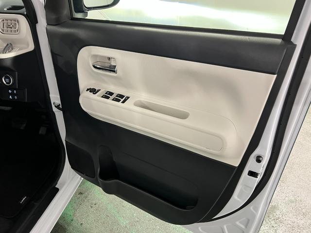 ムーヴキャンバスストライプスＧ　走行３０９８キロ／ＬＥＤヘッドランプ／マット１年保証距離無制限　走行距離３０９８キロ　純正マット　サイドエアバッグ　ＬＥＤヘッドランプ　アイドリングストップ　シートヒーター　両側電動スライドドア　オート格納式ドアミラー　電動パーキングブレーキ（埼玉県）の中古車