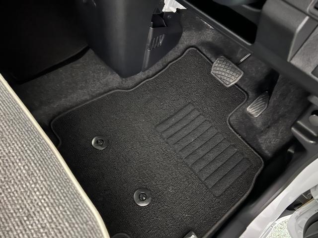 ムーヴキャンバスストライプスＧ　走行１７９１キロ／社用車／クリアランスソナー１年保証・走行距離無制限　サイドエアバック　クリアランスソナー　オートマチックハイビーム　オートライト　ＬＥＤヘッドライト　ベンチシート　シートヒーター　両側電動スライドドア（埼玉県）の中古車