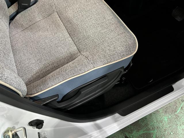 ムーヴキャンバスストライプスＧ　走行６０５キロ／社用車／クリアランスソナー１年保証・走行距離無制限　サイドエアバック　クリアランスソナー　オートマチックハイビーム　オートライト　ＬＥＤヘッドライト　ベンチシート　シートヒーター　両側電動スライドドア（埼玉県）の中古車