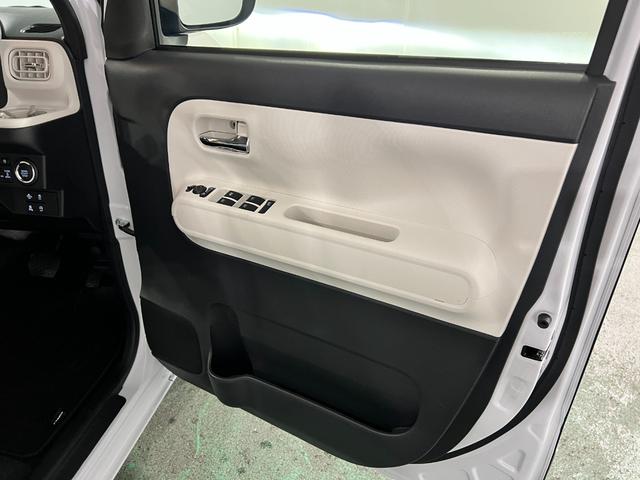 ムーヴキャンバスストライプスＧ　走行６０５キロ／社用車／クリアランスソナー１年保証・走行距離無制限　サイドエアバック　クリアランスソナー　オートマチックハイビーム　オートライト　ＬＥＤヘッドライト　ベンチシート　シートヒーター　両側電動スライドドア（埼玉県）の中古車