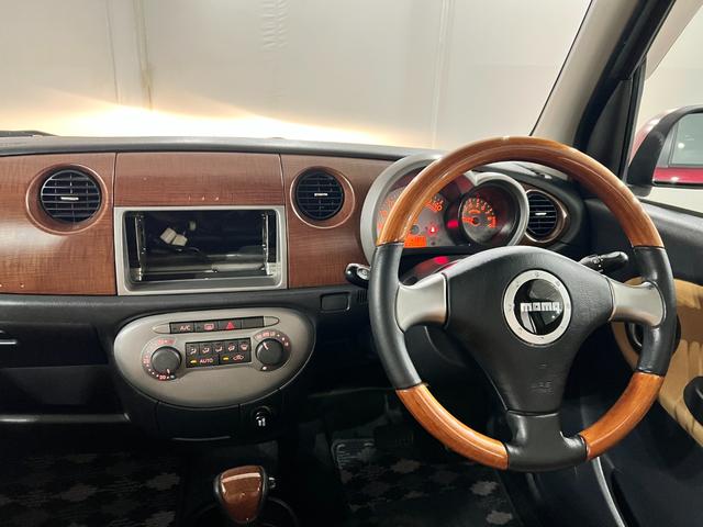 ミラジーノ 中古車 プレミアムＸ　走行４６７１９キロ／車検整備付／ＭＯＭＯステ一年保証・走行距離無制限　走行４６７１９キロ　　車検整備付　助手席エアバック　純正カーペットマット　キーレス　ＭＯＭＯステアリング