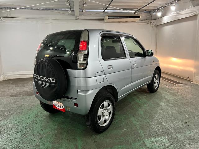 テリオスキッドL 4WD/走行67727キロ/ラジオ/純正カーペットマット1年保証距離無制限 走行距離67727キロ 4WD ラジオ 純正カーペットマット ETC 助手席エアバック マニュアルエアコン(埼玉県)の中古車