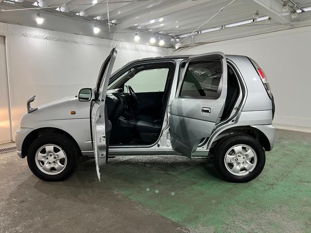 テリオスキッドL 4WD/走行67727キロ/ラジオ/純正カーペットマット1年保証距離無制限 走行距離67727キロ 4WD ラジオ 純正カーペットマット ETC 助手席エアバック マニュアルエアコン(埼玉県)の中古車