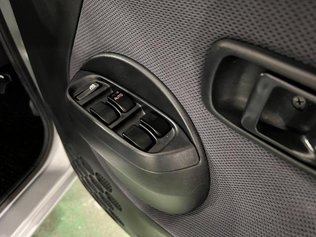 テリオスキッドL 4WD/走行67727キロ/ラジオ/純正カーペットマット1年保証距離無制限 走行距離67727キロ 4WD ラジオ 純正カーペットマット ETC 助手席エアバック マニュアルエアコン(埼玉県)の中古車