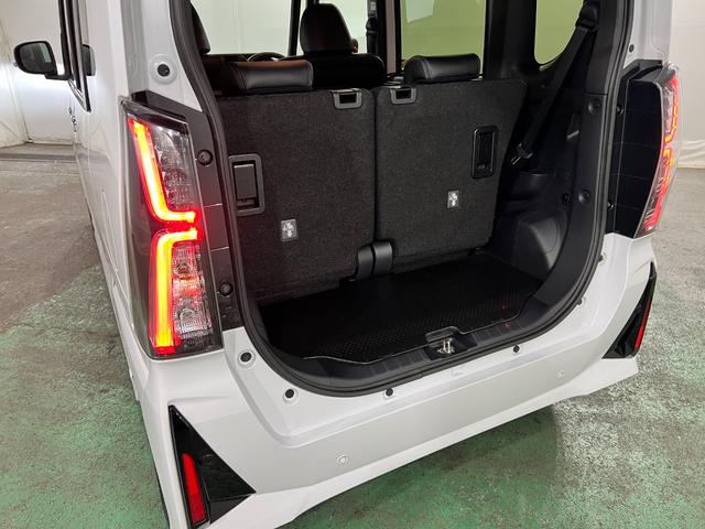 タントカスタムRSリミテッド 走行2654キロ/LEDヘッドランプ1年保証距離無制限 走行距離2654キロ 純正マット サイドエアバッグ LEDヘッドランプ アイドリングストップ シートヒーター 両側電動スライドドア オート格納式ドアミラー 電動パーキングブレーキ(埼玉県)の中古車