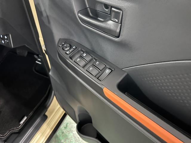 タントファンクロスリミテッド　走行１７９０キロ／ＬＥＤヘッドランプ１年保証距離無制限　走行距離１７９０キロ　純正マット　サイドエアバッグ　ＬＥＤヘッドランプ　アイドリングストップ　シートヒーター　両側電動スライドドア　電動格納式ドアミラー　電動パーキングブレーキ（埼玉県）の中古車