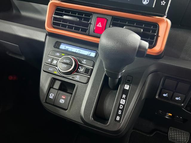 タントファンクロスリミテッド　走行１４４キロ／試乗車一年保証・走行距離無制限　ディスプレイオーディオ　Ｂｌｕｅｔｏｏｔｈ　バックカメラ　クリアランスソナー　オートライト　ＬＥＤヘッドライト　シートヒーター　両側電動スライドドア（埼玉県）の中古車