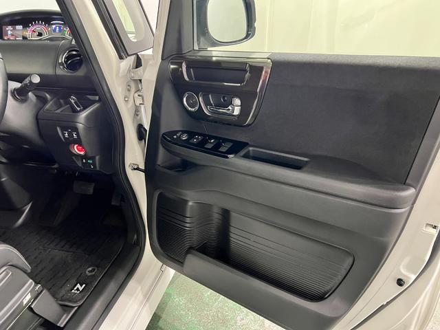 Ｎ−ＢＯＸカスタムＧ・Ｌターボホンダセンシング　走行２４２７９キロ／ナビ一年保証・走行距離無制限　フルセグナビ　Ｂｌｕｅｔｏｏｔｈ　バックカメラ　純正カーペットマット　ＥＴＣ　ＬＥＤヘッドライト　両側電動スライドドア（埼玉県）の中古車