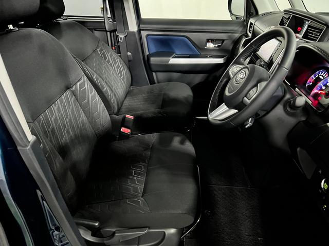 ルーミー 中古車 カスタムＧ　走行７０２９０キロ／ナビ／バックカメラ／マット１年保証距離無制限　走行距離７０２９０キロ　ワンセグナビ　バックカメラ　ブルートゥース　純正マット　助手席エアバッグ　ＬＥＤヘッドランプ　アイドリングストップ　両側電動スライドドア