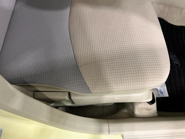 エッセX 走行18626キロ/ワンセグナビ/マット1年保証距離無制限 走行距離18626キロ ワンセグナビ 純正カーペットマット 助手席エアバック キーレスエントリー ドリンクホルダー(東京都)の中古車