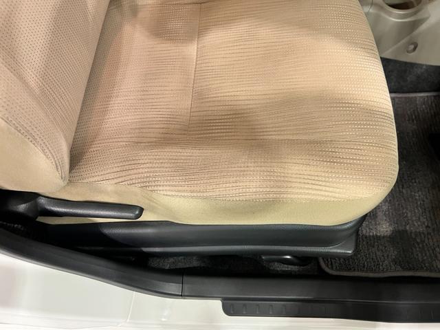 ミラXスペシャル MT車/走行64892キロ/CDチューナー1年保証距離無制限 走行距離64892キロ マニュアル車 CDチューナー 純正カーペットマット 助手席エアバック マニュアルエアコン(埼玉県)の中古車