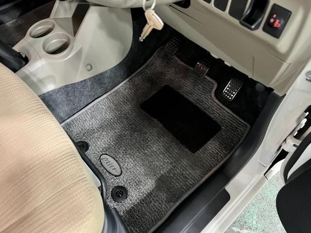 ミラXスペシャル MT車/走行64892キロ/CDチューナー1年保証距離無制限 走行距離64892キロ マニュアル車 CDチューナー 純正カーペットマット 助手席エアバック マニュアルエアコン(埼玉県)の中古車