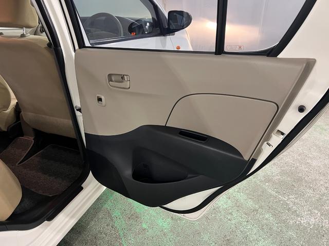ミラXスペシャル MT車/走行64892キロ/CDチューナー1年保証距離無制限 走行距離64892キロ マニュアル車 CDチューナー 純正カーペットマット 助手席エアバック マニュアルエアコン(埼玉県)の中古車