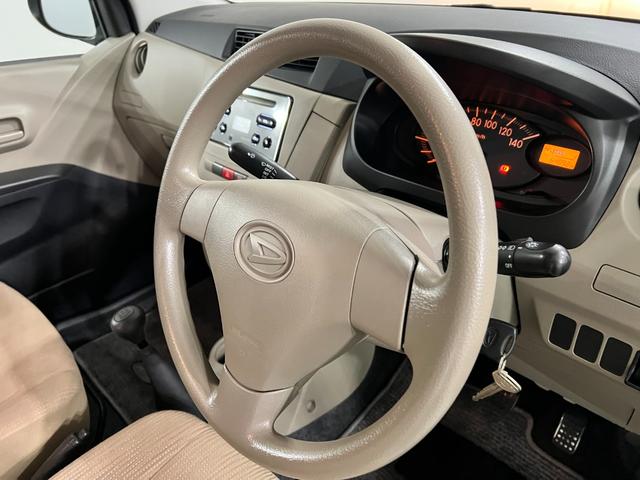 ミラXスペシャル MT車/走行64892キロ/CDチューナー1年保証距離無制限 走行距離64892キロ マニュアル車 CDチューナー 純正カーペットマット 助手席エアバック マニュアルエアコン(埼玉県)の中古車