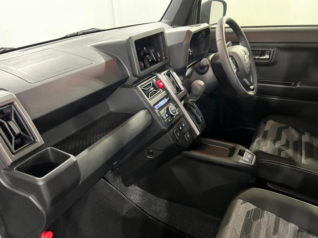 タフトＧ　ダーククロムベンチャー　走行２３３２キロ／社用車１年保証・走行距離無制限　サイドエアバック　クリアランスソナー　オートマチックハイビーム　オートライト　ＬＥＤヘッドライト　シートヒーター（埼玉県）の中古車