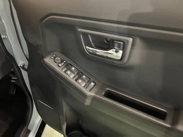 タフトＧ　ダーククロムベンチャー　走行２３３２キロ／社用車１年保証・走行距離無制限　サイドエアバック　クリアランスソナー　オートマチックハイビーム　オートライト　ＬＥＤヘッドライト　シートヒーター（埼玉県）の中古車